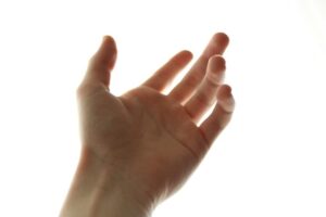 Arthrose du poignet : symptômes, traitements et quand consulter un spécialiste